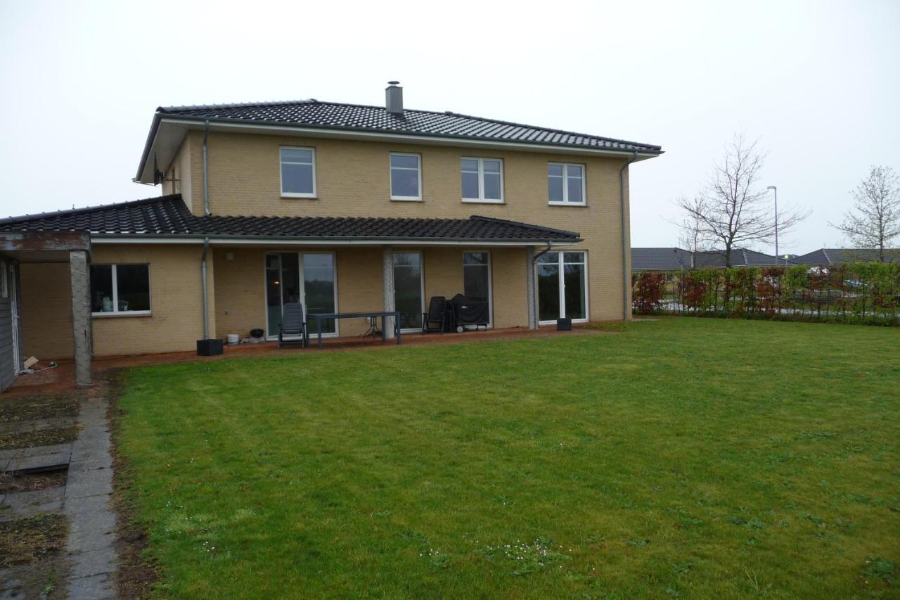 Vaerelse I Augustenborg I Stor Villa エクステリア 写真